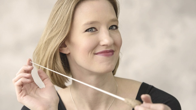 Joana Mallwitz: Dirigentin und ab der Saison 2018/19 Generalmusikdirektorin am Staatstheater Nürnberg  | Bildquelle: © Lutz Edelhoff