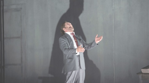 Kritik – "Boris Godunow" am Opernhaus Zürich: Monumentale Oper mit  technischem Kniff | News und Kritik | BR-KLASSIK | Bayerischer Rundfunk