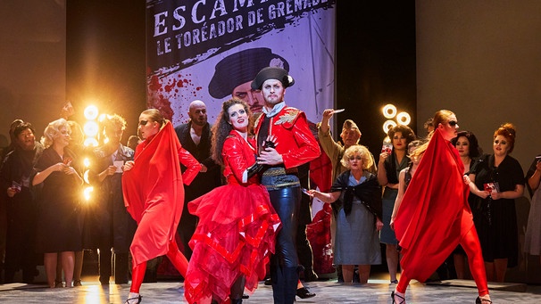 Szene aus "Carmen" am Mainfranken Theater Würzburg, Juni 2025 | Bild: Nik Schölzel