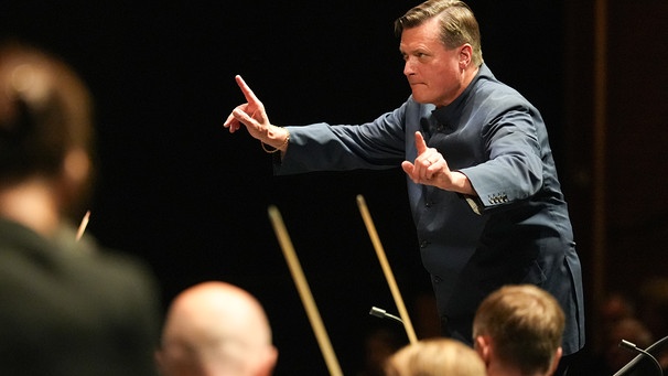 Konzert der Wiener Philharmoniker: Brahms "Deutsches Requiem". Im Bild: die Wiener Philharmoniker unter der Leitung von Christian Thielemann.  | Bild: picture alliance / Roman Zach-Kiesling / First Look / picturedesk.com | Roman Zach-Kiesling