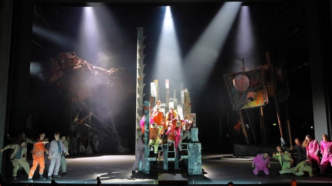 Kritik – &quot;Idomeneo&quot; bei den Münchner Opernfestspielen: Seelenqualen in  bunte Farben getaucht | News und Kritik | BR-KLASSIK | Bayerischer Rundfunk