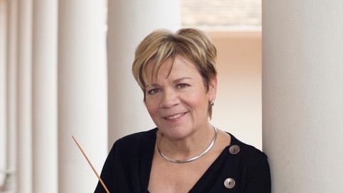 Dirigentin Marin Alsop | Bildquelle: Adrienne White
