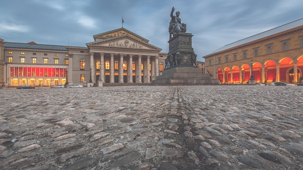 Bayerische Staatsoper am Max-Joseph-Platz | Bild: colourbox.com