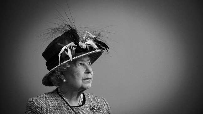 Königin Elizabeth II.  | Bildquelle: dpa-Bildfunk/Eddie Mulholland