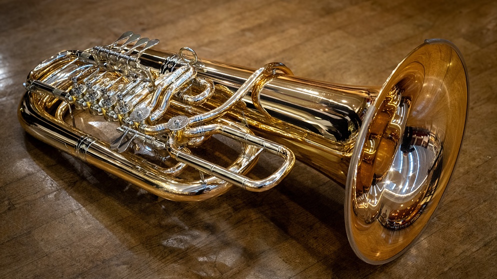 Instrument des Jahres 2024 "Tuba spielen ist wie Yoga" News und