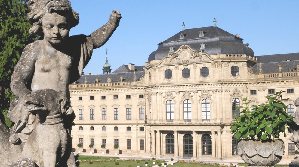 Fürstbischöfliche Residenz Würzburg, Ansicht der Hofgartenseite | Bild: picture alliance / JOKER