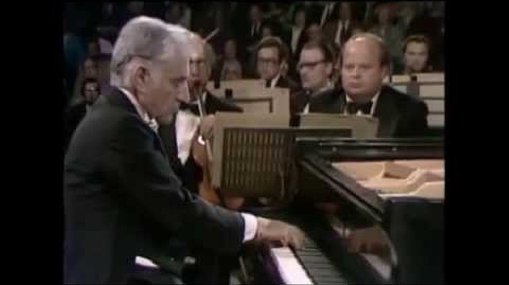 George Gershwin - Rhapsody in Blue - Leonard Bernstein, New York Philharmonic (1976) | Bildquelle: Qiyu Liu (via YouTube)