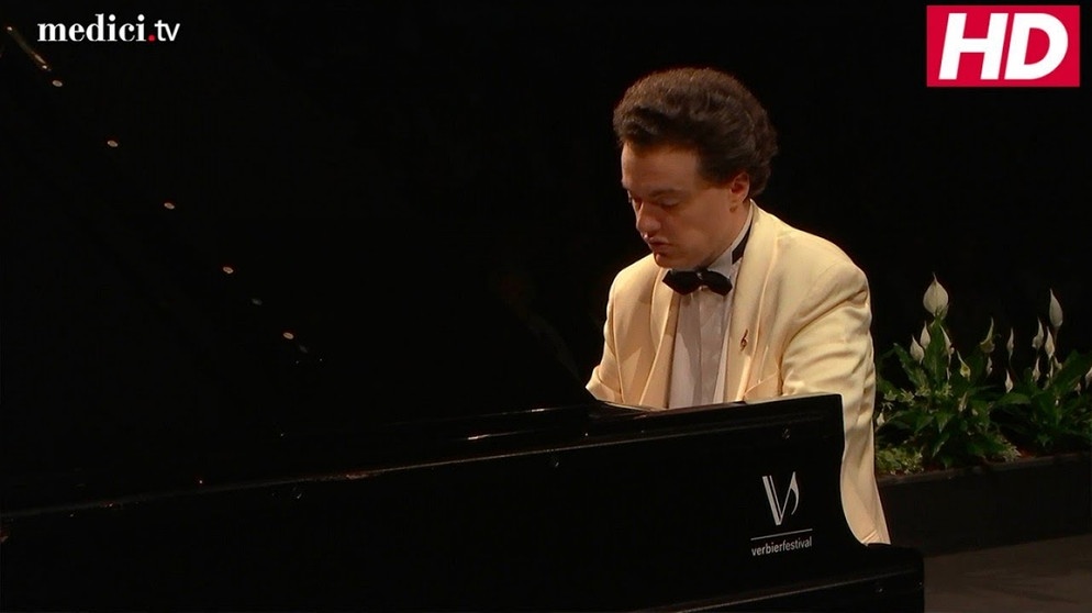 Evgeny Kissin - Rachmaninov: Preludes, Op. 32, No. 12 in G-sharp minor, Allegro | Bildquelle: medici.tv (via YouTube)