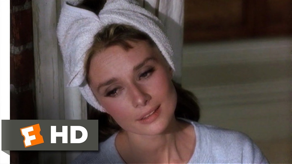 Breakfast at Tiffany's (3/9) Movie CLIP - Moon River (1961) HD | Bildquelle: Movieclips (via YouTube)