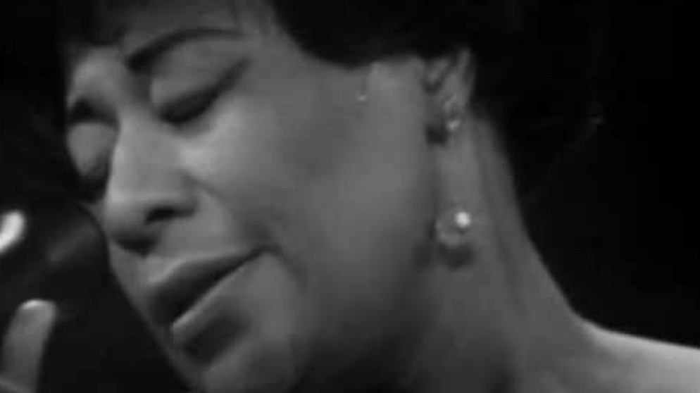 Ella Fitzgerald - Summertime (1968) | Bildquelle: bessjazz (via YouTube)