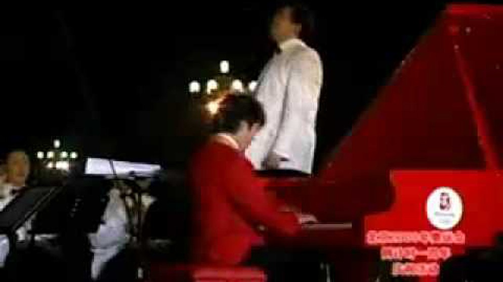 Lang Lang Yellow River   Defend the Yellow River  2008 Beijing Olympic Games Countdown | Bildquelle: MrChu1017 (via YouTube)