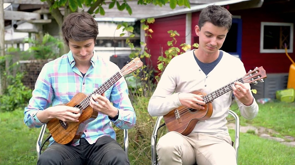 Amélie Soundtrack (Comptine d'Un Autre Été) - Ukulele Duet | Bildquelle: Ka1a1aika (via YouTube)