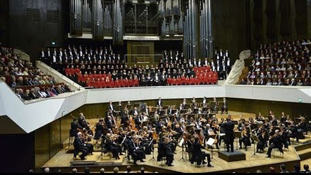Ludwig van Beethoven - Sinfonie Nr. 9 | Gewandhaus zu Leipzig (31.12.2013) | Bildquelle: Sinfonie Nr. 9 - Gewandhaus zu Leipzig (via YouTube)
