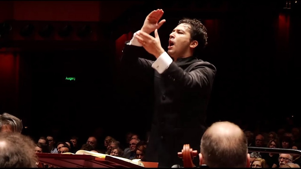 Beethoven: 9. Sinfonie ∙ hr-Sinfonieorchester ∙ MDR Rundfunkchor ∙ Solisten ∙ Andrés Orozco-Estrada | Bildquelle: hr-Sinfonieorchester – Frankfurt Radio Symphony (via YouTube)