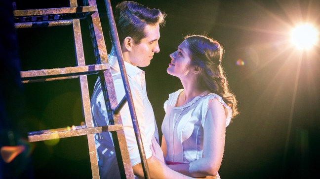 Szene aus West Side Story am Deitschen Theater München | Bildquelle: Deutsches Theater München/Johan Persson