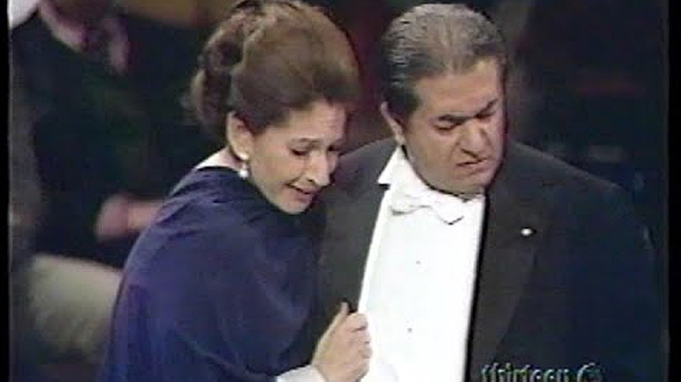 Giuseppe di Stefano.Maria Calla."Tu qui santuzza" In Cavalleria Rusticana by Mascani | Bildquelle: yeongiwon1 (via YouTube)