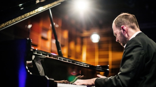 Der Pianist Andrei Korobeinikov. | Bildquelle: BR/Markus Konvalin