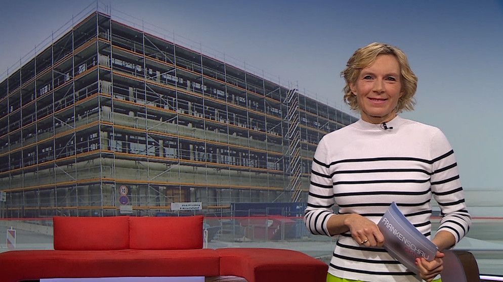 Moderatorin Julia Büchler in der Frankenschau aktuell vom 10. Januar | Bildquelle: BR