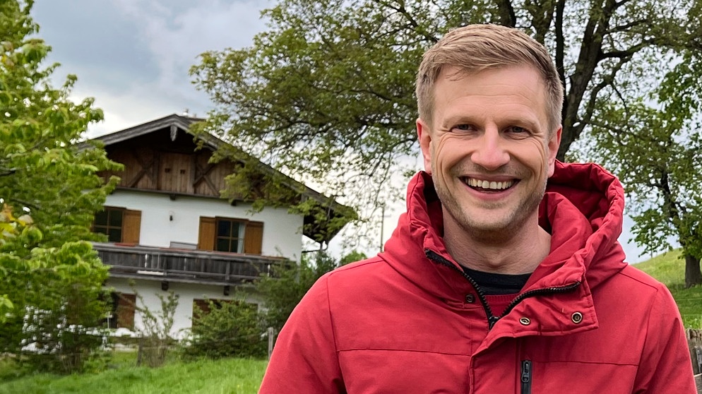 "Unser Land"-Moderator Florian Kienast | Bildquelle: BR/Andrea Mittlmeier