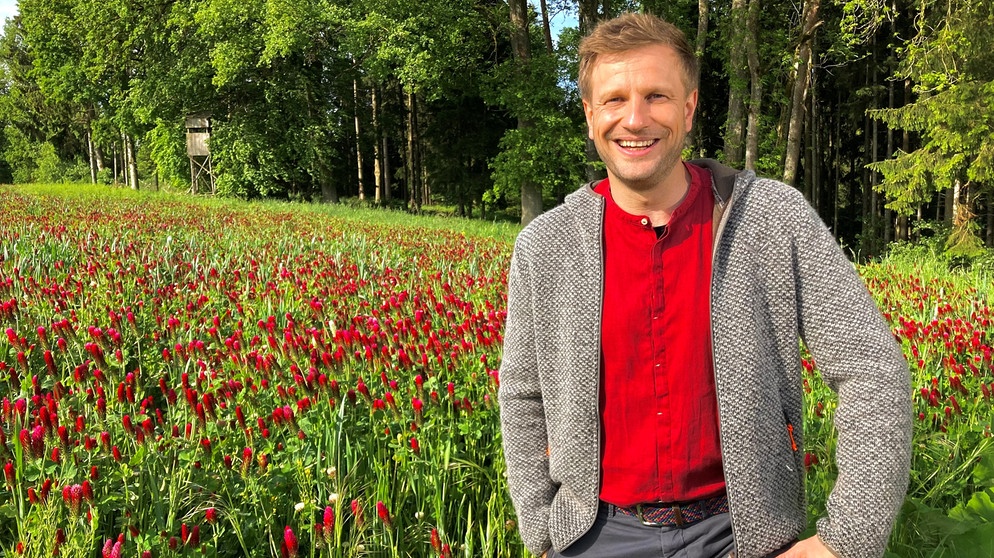 "Unser Land"-Moderator Florian Kienast | Bildquelle: BR/Christine Schneider