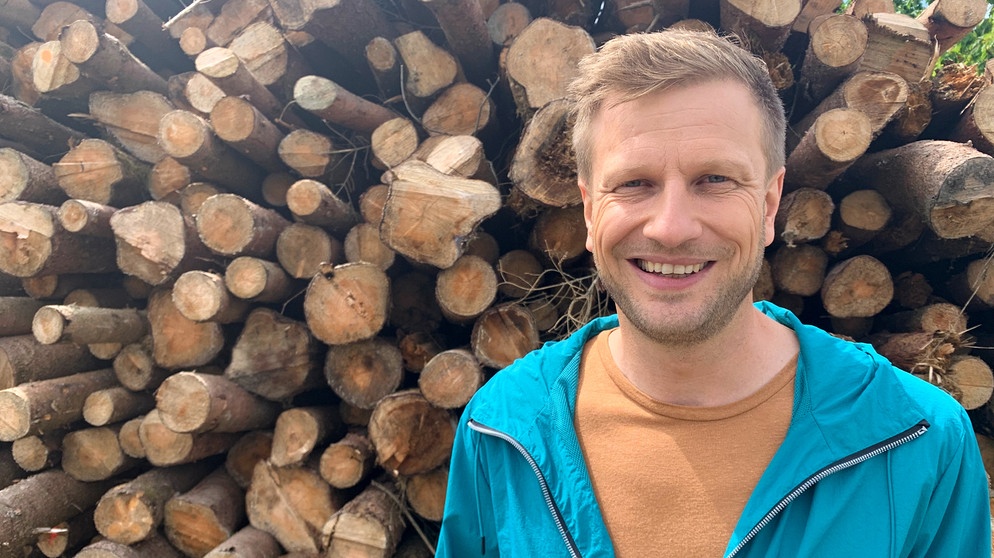"Unser Land"-Moderator Florian Kienast | Bildquelle: BR/Christine Schneider