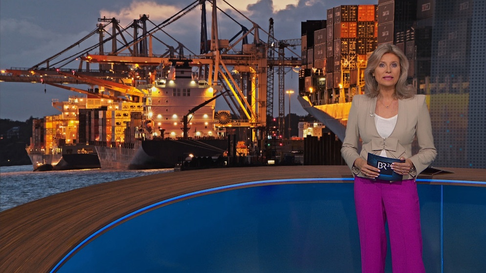 Moderatorin Anouschka Horn im BR24-Studio | Bildquelle: BR