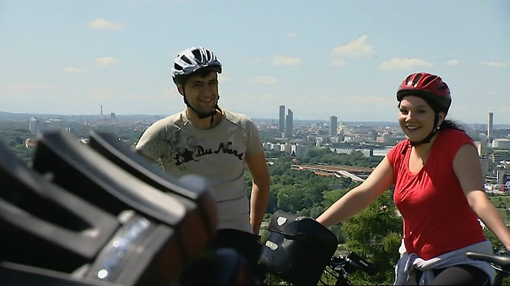 Schüler brechen zu einer Fahrradtour auf | Bildquelle: Bayerischer Rundfunk