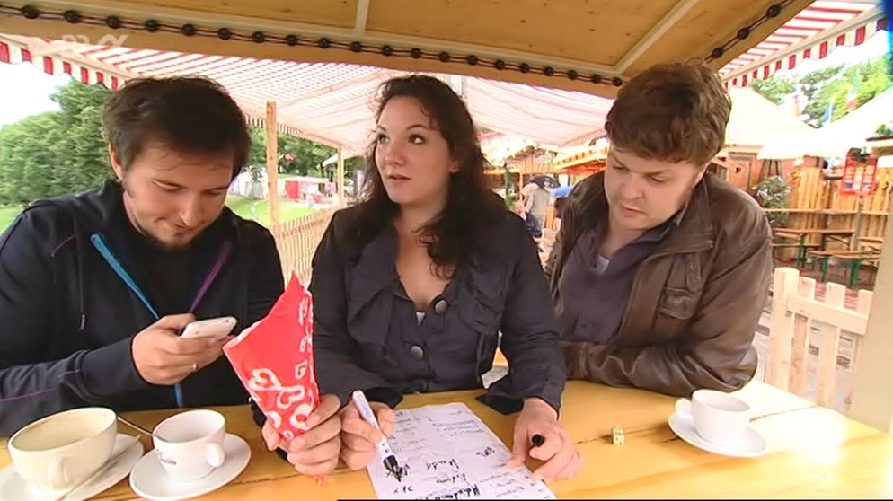 GRIPS-Team zu Besuch auf einem Volksfest | Bildquelle: Bayerischer Rundfunk