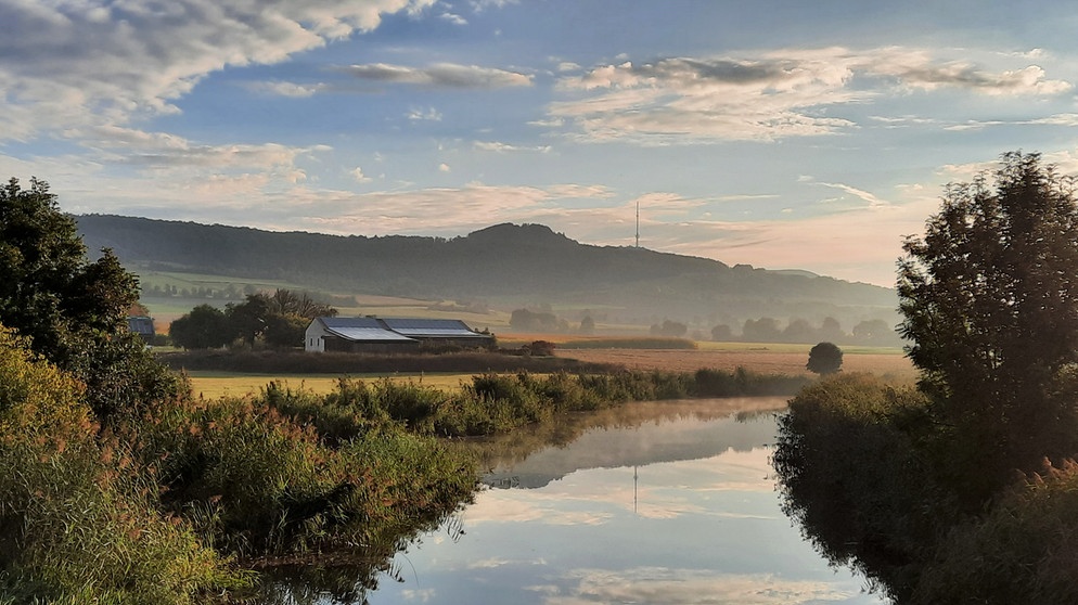Folge 4: Morgenstimmung am Hesselberg in Mittelfranken. | Bildquelle: BR / Tangram Film International