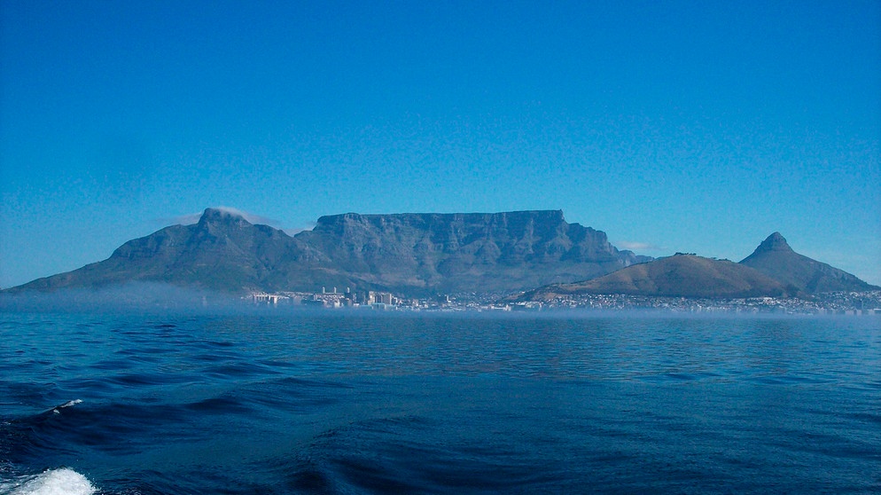 Der Tafelberg, markantes Naturdenkmal an Südafrikas Küste. | Bildquelle: WDR/Herbert Ostwald