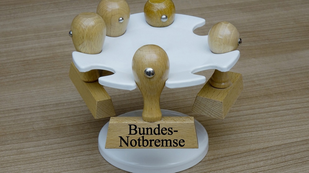 alpha-demokratie - Letzte Ausfahrt Infektionsschutzgesetz | Bildquelle: picture-alliance/dpa