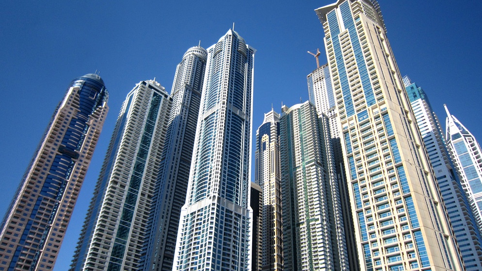 alpha-demokratie weltweit - Besondere Immobilien | Sightseeing Dubai - Gebäude im Stadteil Dubai Marina | Bildquelle: picture alliance / Geisler-Fotopress | Paul Skupin/