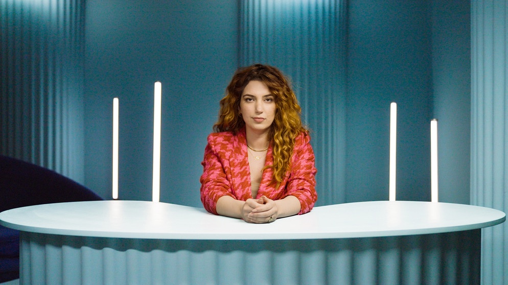 Aya Jaff (Finanzexpertin) | Bildquelle: NDR/ i&u Tv
