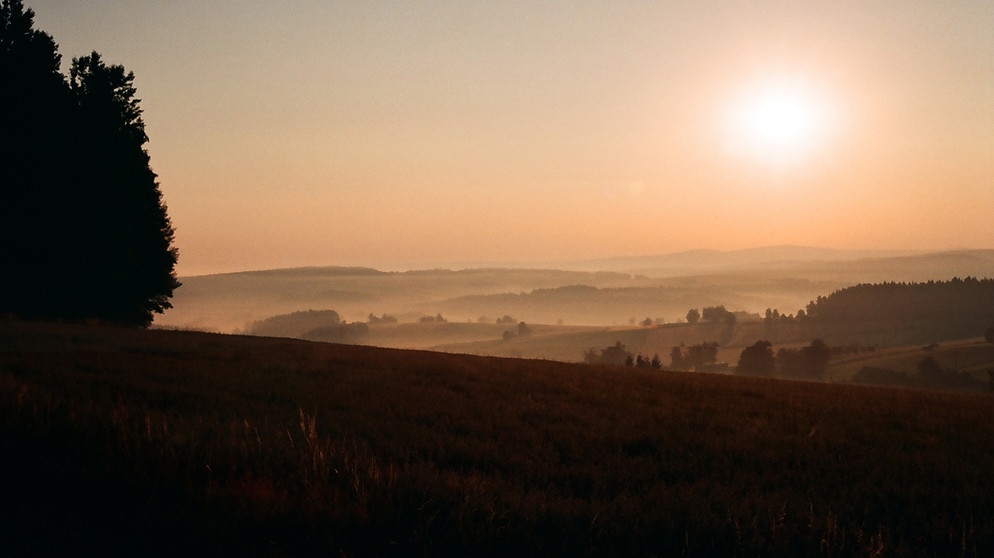 Sommerabend im bayerisch-böhmischen Grenzland. | Bildquelle: BR