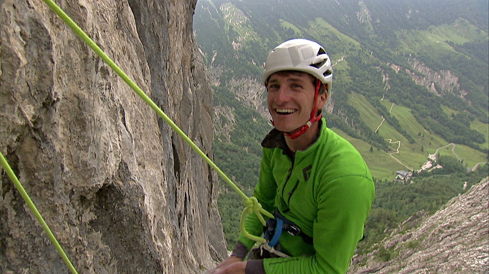 BR-Screenshot: Roland Hemetzberger beim Klettern | Bildquelle: BR