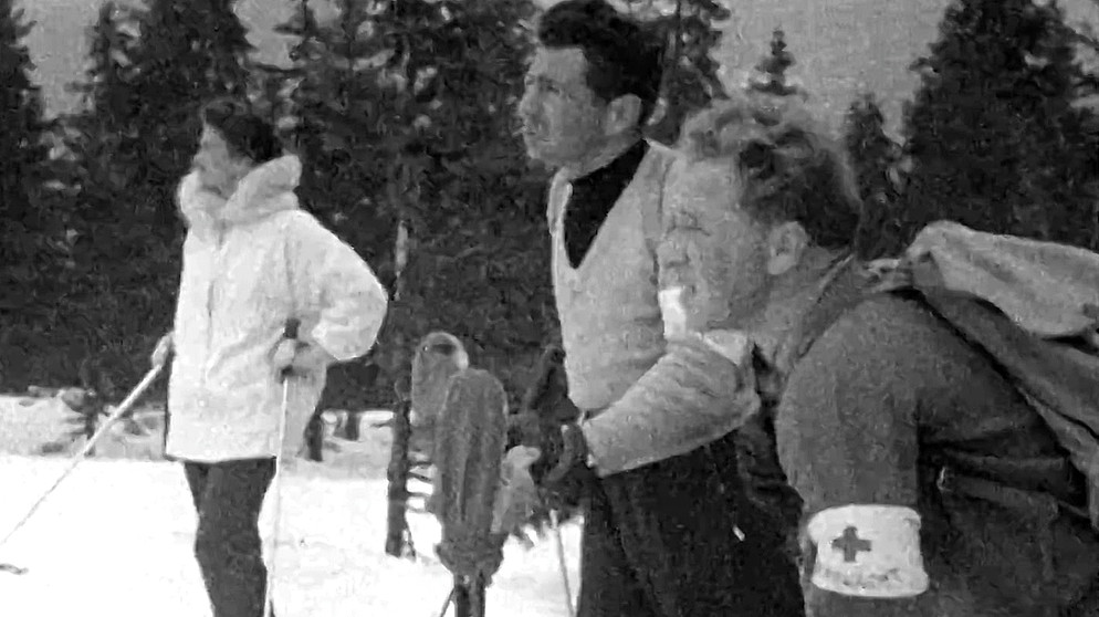 Piste, Fels und Firn. Ein Filmbericht über die Tätigkeit der Bergwacht im Winter. (1960) | Bildquelle: BR