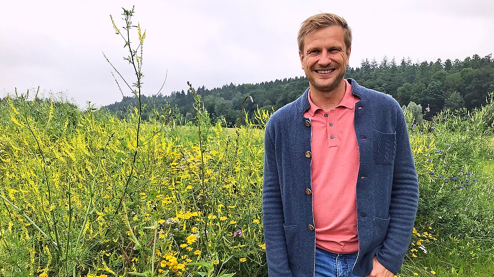 Moderator Florian Kienast. | Bildquelle: BR