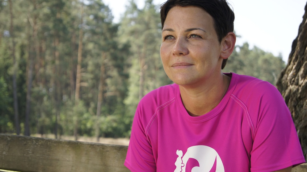 Jedes Jahr nimmt Marlies Bernreuther an der "Challenge Roth" teil, einem der weltgrößten Triathlon-Wettbewerbe. | Bildquelle: BR/Arndt Wittenberg