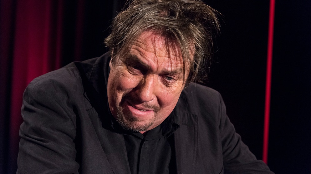 Kabarettist Andreas Giebel mit seinem neuen Programm. | Bildquelle: BR/Ralf Wilschewski