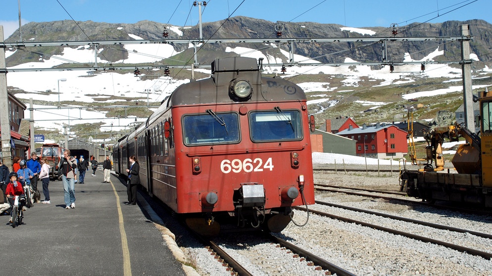 Auf der Inlandsbahn in Schweden. | Bildquelle: BR/SWR/Hagen von Ortloff
