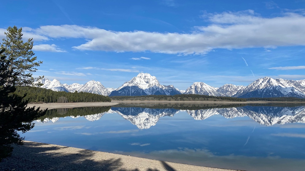 Malerisches Bergmassiv im Grand Teton Nationalpark. | Bildquelle: NDR/Klaus Scherer