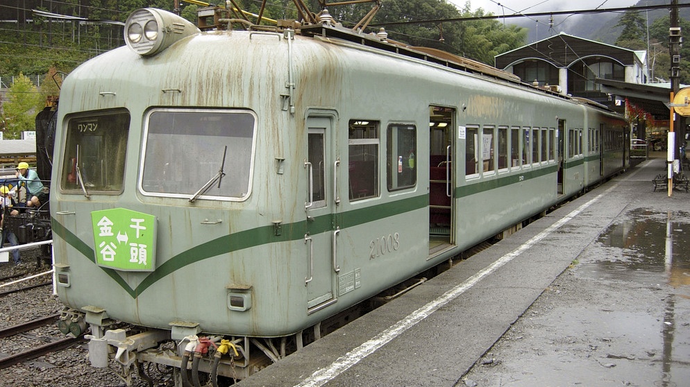 Elektro-Triebzug der Oigawa Railway. | Bildquelle: BR/SWR/Hagen von Ortloff