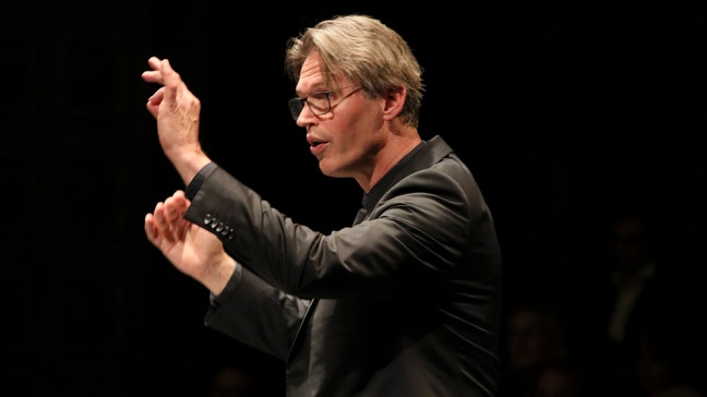 Dirigent Klaas Stok. | Bildquelle: BR/Klaus Fleckenstein