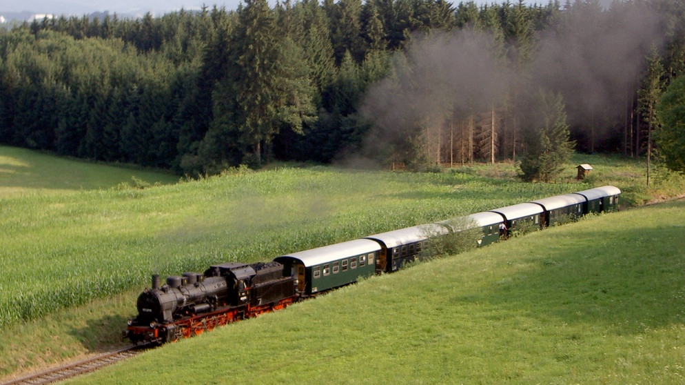Dampfzug im Hausruck (Oberösterreich). | Bildquelle: BR/SWR/Alexander Schweitzer