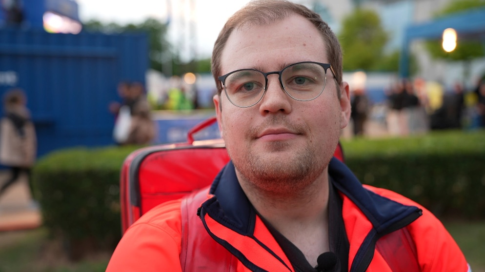 Maximilian Sprengel arbeitet als ehrenamtlicher Rettungssanitäter. | Bildquelle: rbb