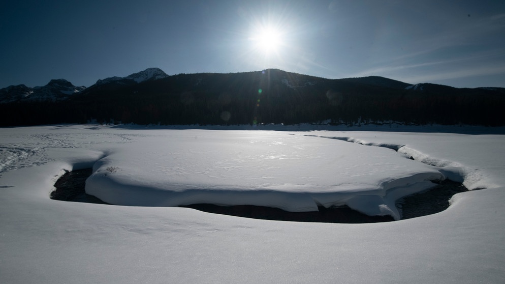 Winterlandschaft im Yellowstone Nationalpark/USA. | Bildquelle: BBC/Studio Silverback/Kathy Kasic