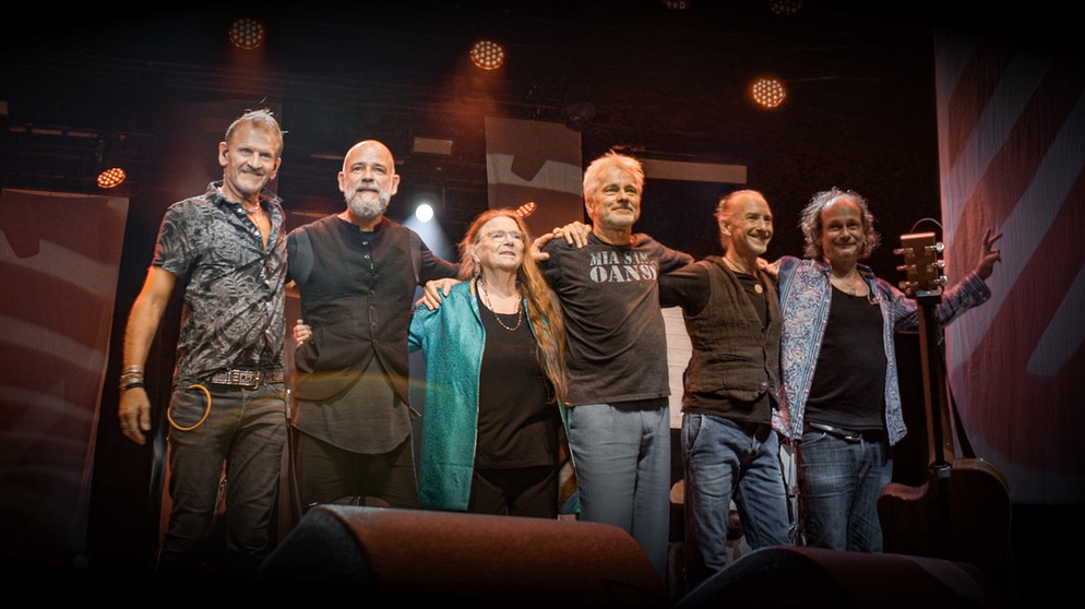 Von links: Alex Klier, Martin Kälberer, Valerie McCleary, Werner Schmidbauer, Thomas Simmerl und Jean-Pierre von Dach. | Bildquelle: BR/Michael Praetorius