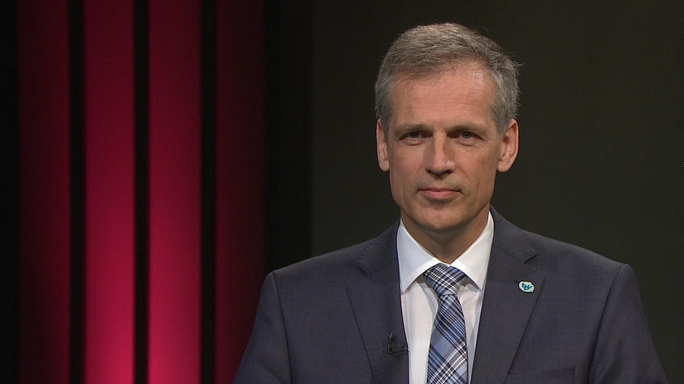Michael Schwägerl (Vorsitzender Bayerischer Philologenverband). | Bildquelle: Honorarfrei lediglich für Ankündigungen und Veröffentlichungen im Zusammenhang mit obiger BR-Sendung bei Nennung: "Bild: BR". Nutzung im Social Media-Bereich sowie inhaltlich andere Verwendungen nur nach vorheriger schriftlicher Vereinbarung mit dem BR-Bildmanagement, Tel. 089 / 5900 10580, Fax 089 / 5900 10585, Mail Bildmanagement@br.de