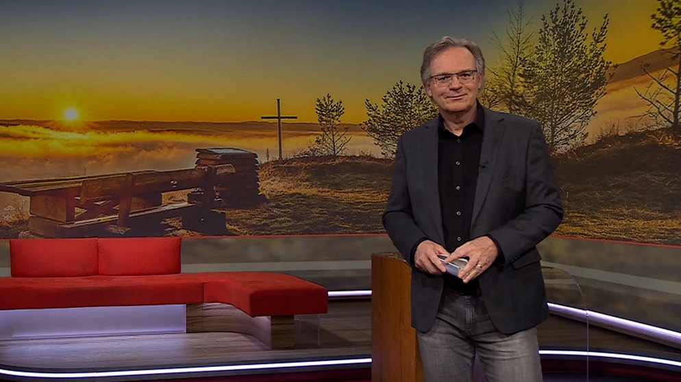 Charly Hilpert moderiert die Frankenschau aktuell am 21. Dezember. | Bildquelle: BR
