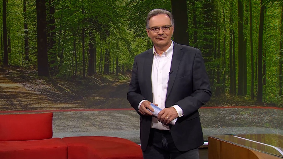 Charly Hilpert moderiert die Frankenschau aktuell. | Bildquelle: BR